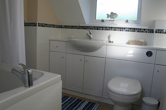 Bramble Cottage Bathroom